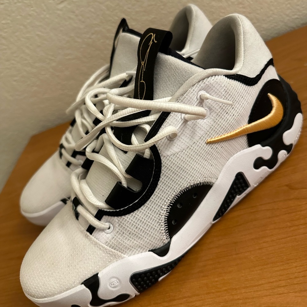 PG 6 B&W / Mint - Picture 3 of 5